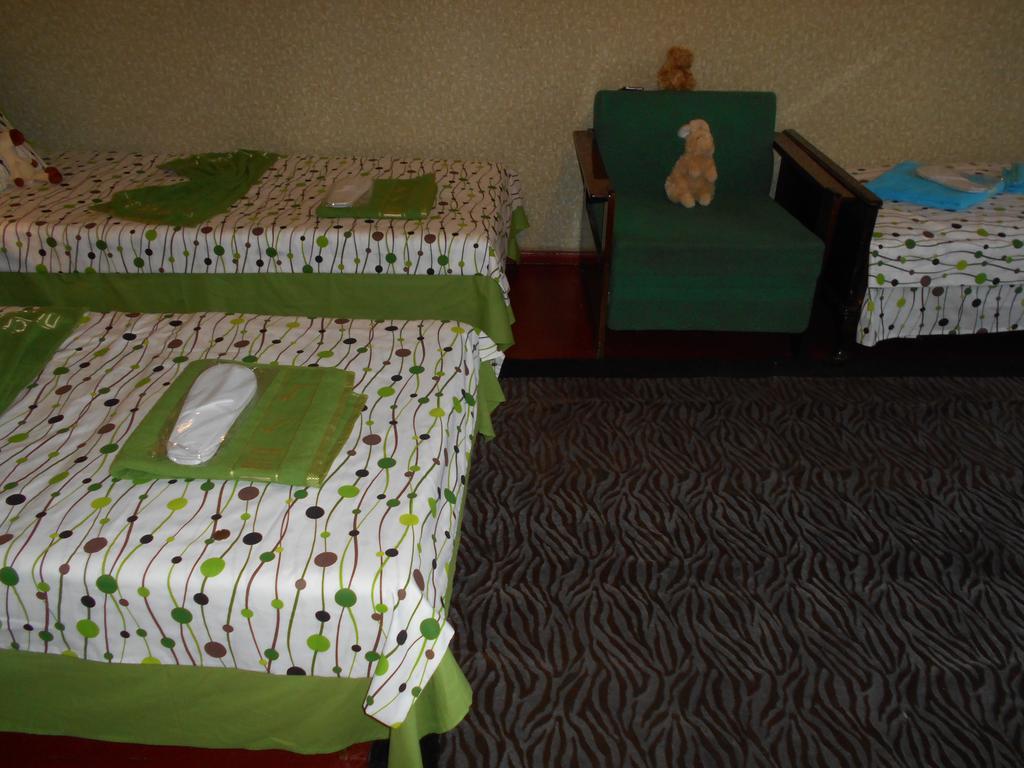 Guest House Nise Tbilisi Buitenkant foto