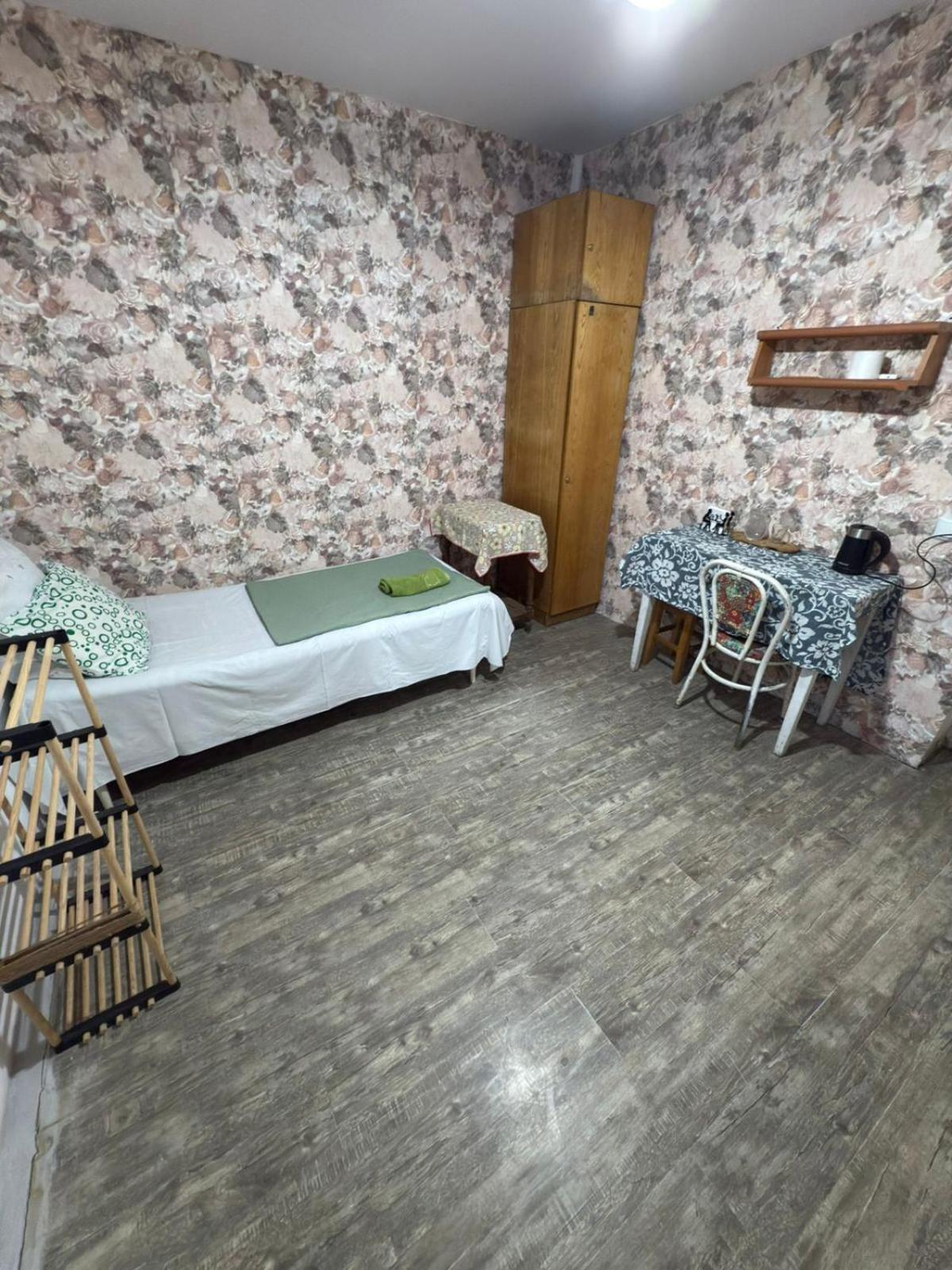 Guest House Nise Tbilisi Buitenkant foto