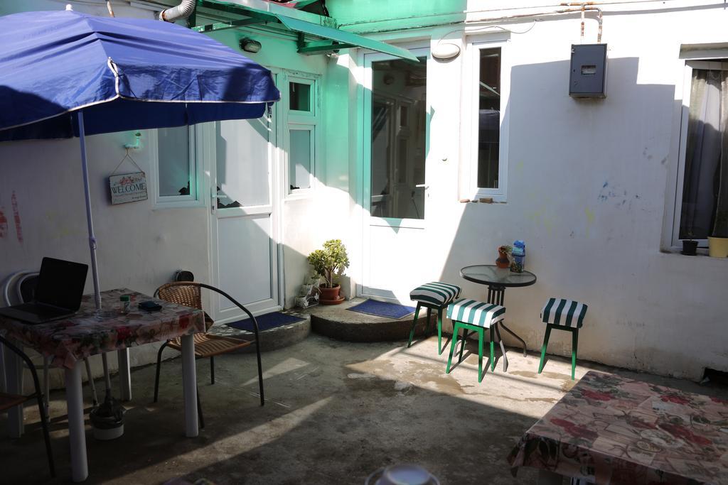 Guest House Nise Tbilisi Buitenkant foto